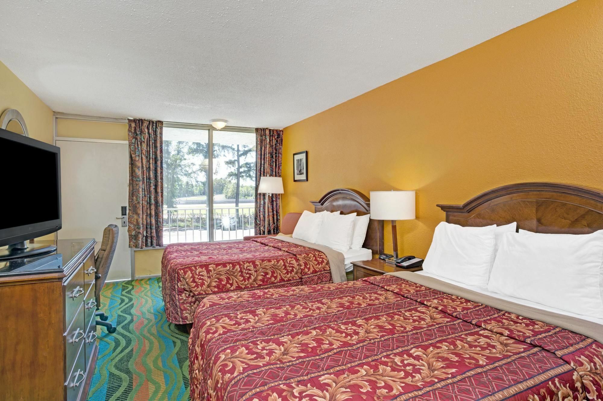 Days Inn By Wyndham Norfolk Military Circle Extérieur photo